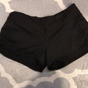 Lululemon final lap short 2.5